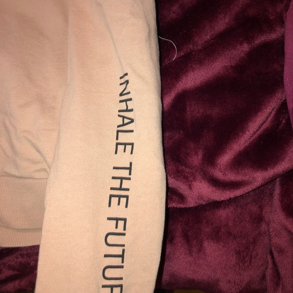 sweater - Picture 3 of 3